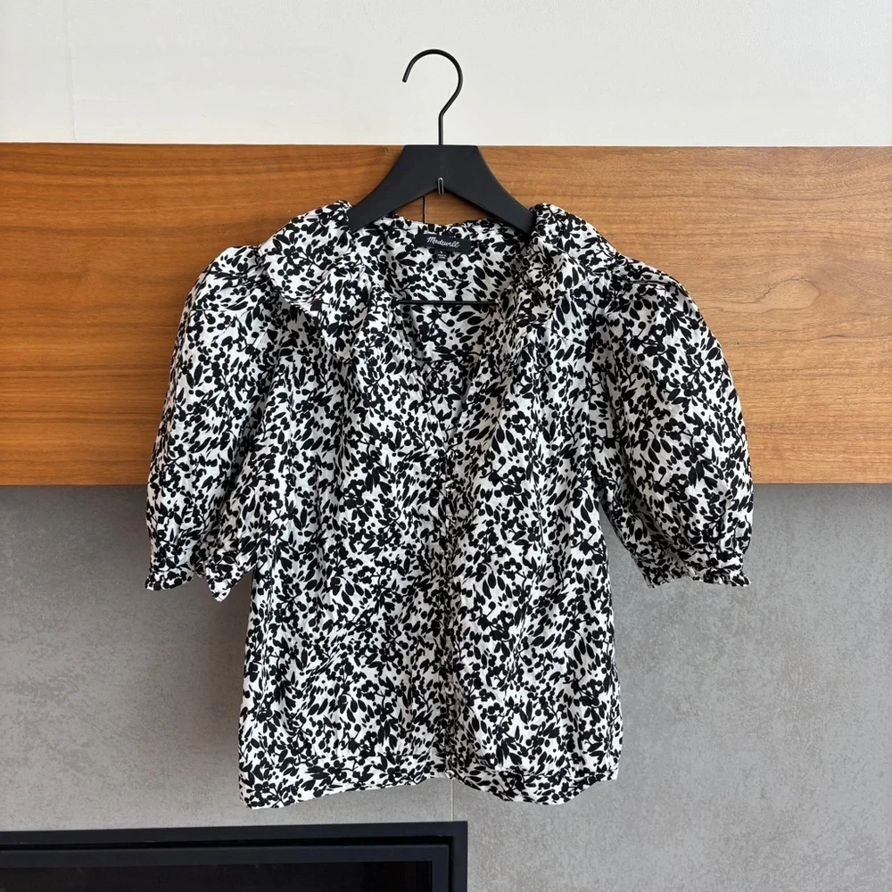 Madewell Ruffled Button-Front Top in Floral, Size S
